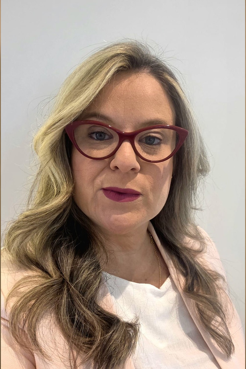 Priscila V. Azevedo
